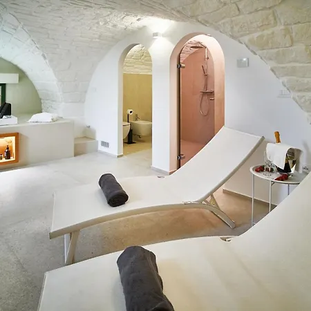 Palazzo 1892 Suites & 아파트 오스투니