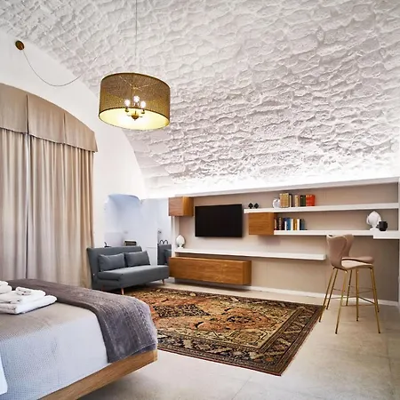 Palazzo 1892 Suites & 아파트 오스투니