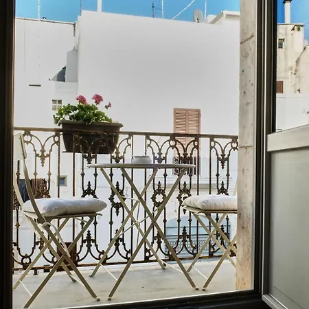 Palazzo 1892 Suites & 오스투니
